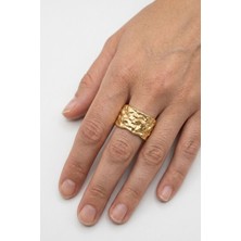 Clandestino Dalgalı Dokulu Yüzük Altın Rengi