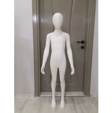 Minimal Beyaz Orta Boy Çocuk Mankeni
