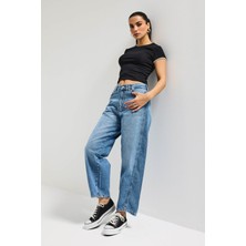 It's Basic Kadın Mavi Renk 4s6-4 Carrot Fit Rahat Kesim İç boy 67cm %100 Koton Denim Jean