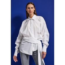 It's Basic 2Kadın Beyaz w5 Oversize Kemer Detaylı Özel Kumaş Tasarım Gömlek