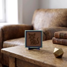 Miaju Modern Kedi Figürü Masaüstü Aksesuarı 10x10 cm, Ev ve Ofis İçin Şık Bir Dekoratif Detay