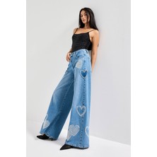 It's Basic Kadın Kot Rengi 2S54 Parlak Taşlı Kalp Detaylı Bol Kesim Tasarım Denim Jean