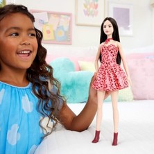 Die Grup Barbie Büyüleyici Parti Bebekleri Fashionistas Pembe Leopar Elbise JJN59