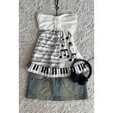 İsra Ayyıldız Moonstar Collection Beyaz Nota Desenli Piano Detaylı Y2K Straplez Crop