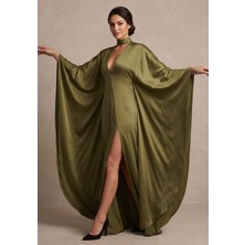 Exve Exclusive Yeşil Saten Dokuma Sırt ve Göğüs V Detaylı Boyun Bağlı Dökümlü Tek Parça Kaftan Elbise