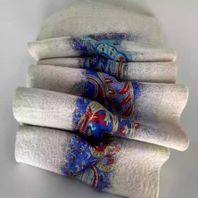 Gökyüzünün Sessizliği – Naturel Keçe Ipek Atkı