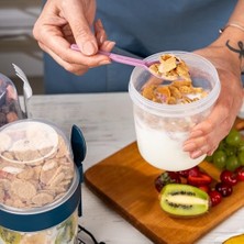 Yakestore 650 ml Take-Go Kaşıklı Hazneli Meyveli Müsli Kabı Piknik Iş Yoğurt Süt Bardağı Kapaklı ve Kaşıklı Kahvaltı Bardakları, Tahıl Tepesi Yulaf Ezmesi Granola (Beyaz)