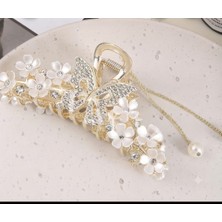 D2listone Zirkon Taşlı Minimal Çiçek ve Kelebek Figürlü Inci Sallantılı Gold Renk Metal Mandal Toka 12CM