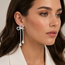 Valmont Fiyonk Model Sallantılı Kadın Küpe -Işıltılı Taşlı Zarif Abiye Küpe