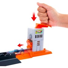 MarkEntegra Devasa Goril Saldırısı ile Şehir Oyuncak Seti, 1:64 Ölçek