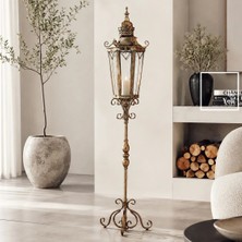 İki Yedi Konsept Nancarrow Vintage Büyük Ayaklı Mumluk Fener 125 cm Metal Dekoratif Şamdan Salon Ofis Köşe Dekorları