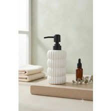 Dalgalı Seramik Mat Siyah Pompalı Sıvı Sabunluk - 400 ml - 18 x 8 x 7 cm