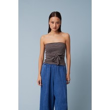Nisan Triko Fiyonklu Straplez Top
