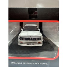 YVZ 1/24 Ölçekli Bmw E30 Sesli Işıklı Metal Araba Detaylı Tasarım