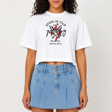 Urban Trend Store Urbantrendstore Crop Tişört Beyaz Baskılı Rahat Kesim Raw Cut Basic Kısa Tshirt