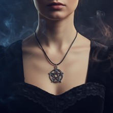 Alooya Pentagram Yıldızı Gümüş Kaplama Deri İp Kolye