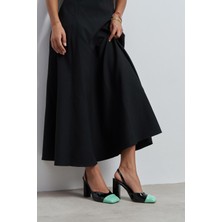 Nişantaşı Shoes Solea Siyah Rugan Yeşil Burun Detaylı Arkası Lastikli Kalın Topuklu Kadın Ayakkabı