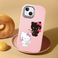 HONTINGA iPhone 15 Plus ile Uyumlu Kılıf Kamera Korumalı Düşüme Önleyici Kamera Koruyucu Pembe Yumuşak Silikon Couple Telefon Kılıfı Kitty Desenli K4-0476