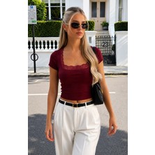 Öz Pamuk Kadın Kare Yaka Dantel Detaylı Viskon Penye Bluz Esnek Slim Fit Tişört