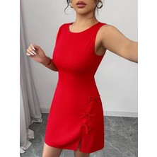 Alyn Wear Kadın Askılı Yuvarlak Yaka Yırtmaçlı Fiyonk Detaylı Kısa Atlas Elbise