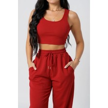 No 35 Concept Kadın Kırmızı Kaşkorse Cepli Jogger Eşofman Altı ve Crop Top Bluz – Şık, Rahat ve Kolay Kombinlenebilir