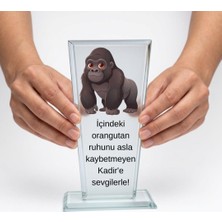 Hediye Vakti Arkadaşa Esprili Kristal Cam Plaket - Komik Ofis ve Doğum Günü Hediyesi