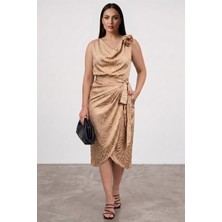 Zishan Fashion Zıshan Saten Gül Aksesuarlı Kuşak Bağlamalı Degaje Yaka Şık Parlak Gece Abiye & Elbise 002