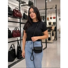 Özüm Çanta Kadın Mini Boy Kol ve Omuz Çapraz Çanta Siyah  (15*13 cm )
