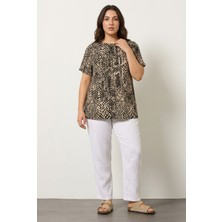 Stil Diva Bisiklet Yaka Kısa Kollu Leopar Desenli Esnek Kumaşlı T-Shirt