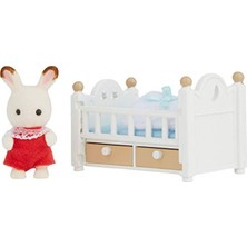 Die Grup Sylvanian Families Çikolata Tavşan Bebek Yataklı Oyun Seti, Eğlenceli Bebek Evi