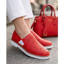 Futsi Shoes Aspendos Kırmızı Hakiki Deri Lazerli Mokasen Kadın Yürüyüş Ayakkabısı