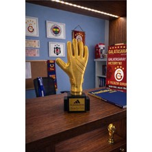 Objekto 3D Kişiye Özel Isim Yazılı 25 cm Fifa Altın Eldiven Kaleci Ödülü - Futbol Severlere Hediyelik Dekor