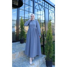 Düğme Detaylı Pileli Tesettür Elbise Açık Gri  HNT8528