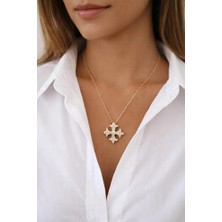 Fleur De Lis Temalı Altın Bronz Rengi Zarif Kolye