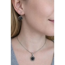 Siyah Taşlı Gümüş Rengi Kolye Küpe Takım