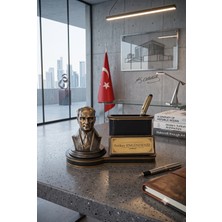 Mezora Kişiye Özel Atatürk Temalı Kalemlikli Masa Isimliği Siyah
