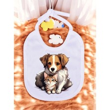 Lili Hediyelik Kedi Köpek Sarılması Baskılı 2 Adet Bebek Mama Önlüğü