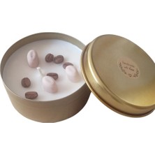 Fantastik Store Faveury Kahve Kokulu Soya Mum – Çekirdek Detaylı Metal Kutuda – Çiftlerin Sıcak Anları Için – El Yapımı, Doğal, 30 Saat Yanış