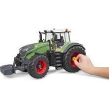 Bruder Fendt 1050 Vario Traktör Gerçekçi Oyun Deneyimi İçin Açılabilir Kapaklı Model