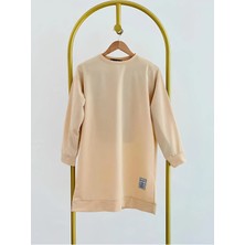 Exit Collection Kadın Bisiklet Yaka Mevsimlik Tesettür Yırtmaçlı Armalı Tunik Sweat Sweatshirt