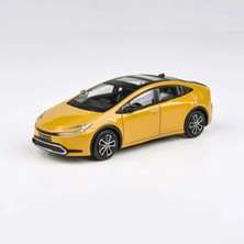 PARA64 1:64 2023 Toyota Prius Maximum Yellow