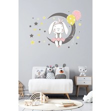 Kanvassepetinet Ay Üzerinde Oturan Sevimli Tavşan Duvar Sticker