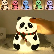 Uravas Store 5 Farklı Renk Modlu Panda Figürlü Pofuduk LED Gece Lambası–yumuşak Dokulu Çocuk Odası ve Dekoratif Şarjlı Ortam Işığı