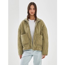 Lc Waikiki Yeni Sezon Dik Yaka Kapitone Oversize Kadın Şişme Mont