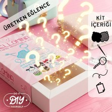 Etamina Hellomina Serisi: Sürpriz 8-Bit Pixel Art Çarpı İşi Anahtarlık Kiti- Minimalist Karakter Tasarımlı Hobi Seti