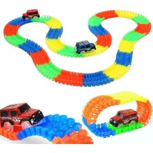 Aesco Oyuncak Magic Trucks Hareketli Raylar 384 Parça Magic Trucks 2 Işıklı Arabalı Oyuncak Karanlıkta Parlayan Sihirli Raylar