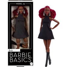 Aesco Barbıe Basıcs™ Bebek Barbie Basics Koleksiyona Uygun Bebek, Siyah Elbisesi ve Botlarıyla Kızıl Kıvırcık Saçlı Model 03 JBH75