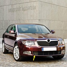 Nacario Ön Tampon Orta Izgara Sağ Parça 3T0853666 Skoda Superb 2 ile Uyumlu 2009-2013