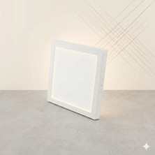 Yurdugül 24W Sıva Üstü Kare LED Panel 6500K Beyaz Işık – 285X285MM 30MM Yükseklik Tavan Armatürü