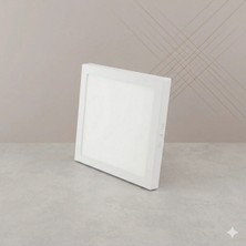 Yurdugül 24W Sıva Üstü Kare LED Panel 3000K Gün Işığı 2160 Lümen 285X285 mm